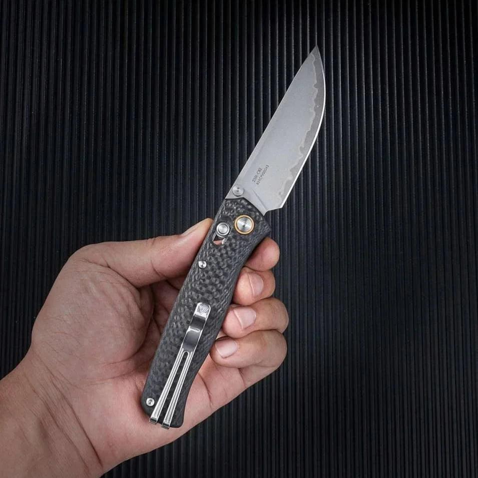 EDC pocket knife Medal 255L-CB2 - Laminated 140Cr steel blade and carbon-fiber handle - SRM Knives